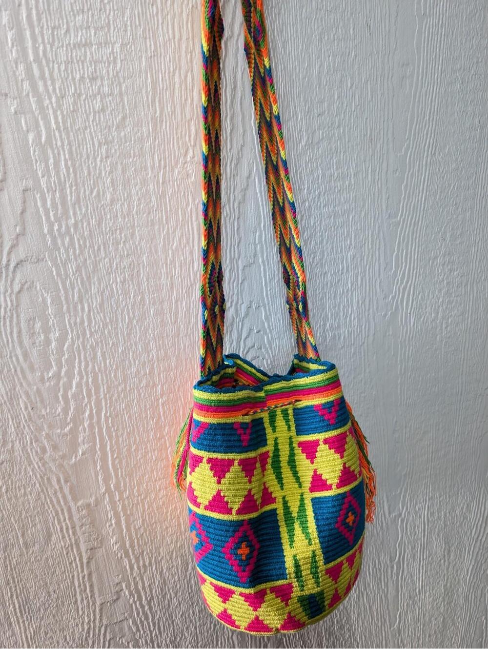 Handmade Authentic 100% Wayuu Mochila Colombian Bag Medium Crossbody Boho Beach - Picture 8 of 9